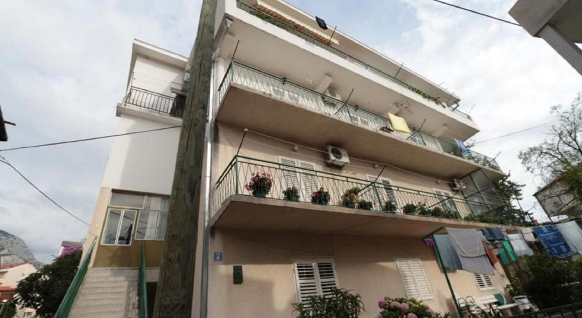 Apartment Zeljko Макарска Екстериор снимка